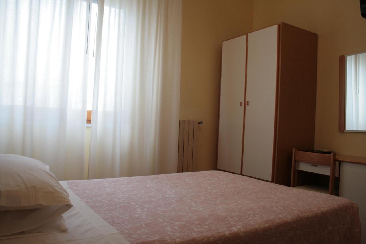 Hotel Risorgimento Chianciano Terme Zimmer foto